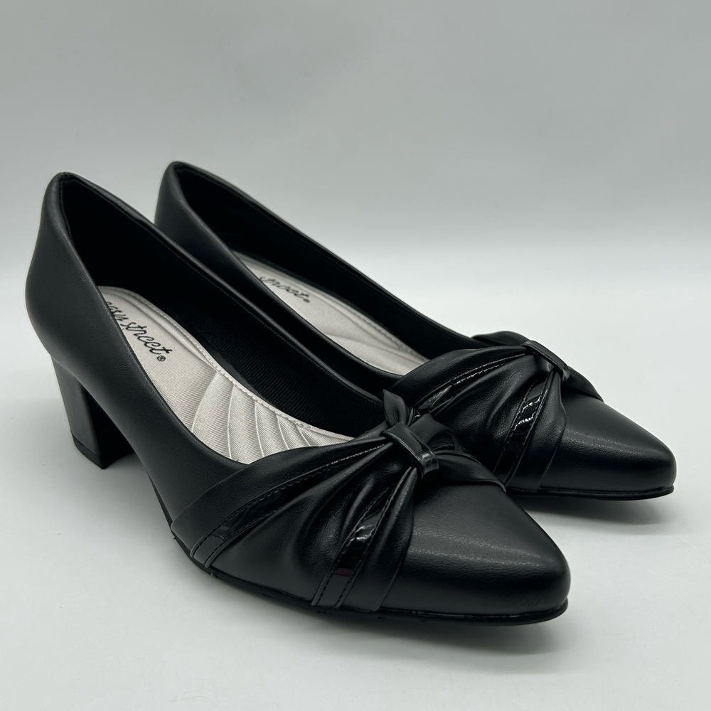 Easy Street Millie Black Pumps Size 11 Medium Low Block Heel with Patent Toe NWB - Picture 4 of 12
